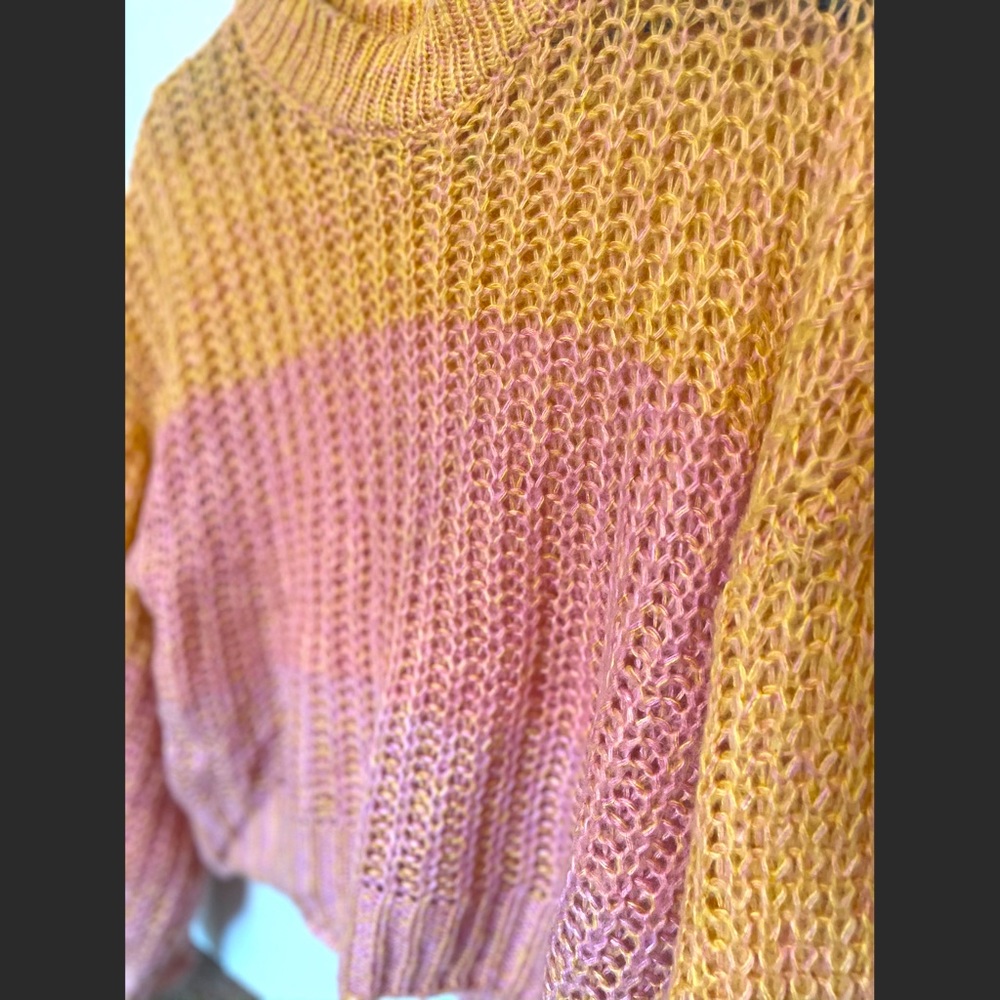 Crop knit sweater turtleneck M